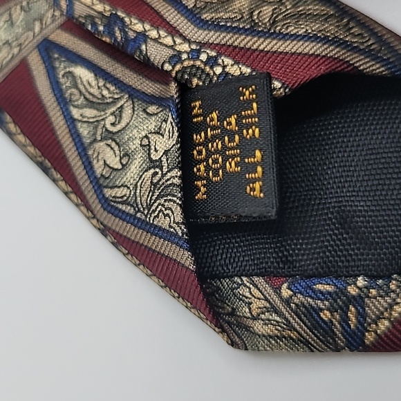 Bill Blass 100% Silk Maroon Blue Tan Geometric Men's Tie - Picture 3 of 3